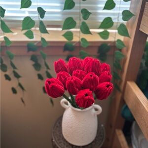 Red tulip flowers! 🌹